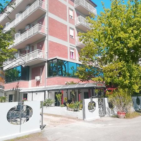 Hotel Rita 切尔维亚 外观 照片